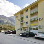 아파트 Vukovarska Iii 마카르스카