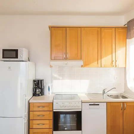 2 Bedroom Awesome In *
