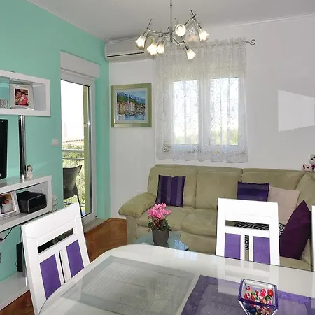 2 Bedroom Awesome In *