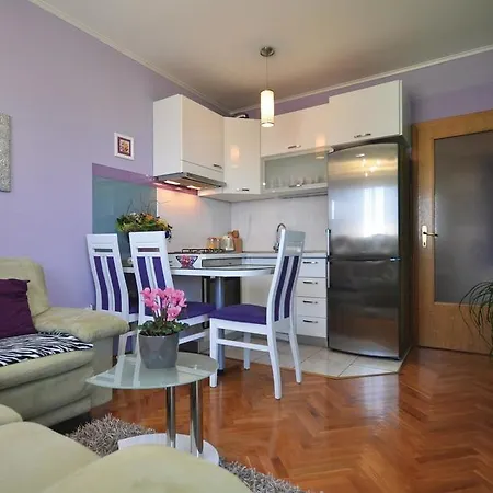 2 Bedroom Awesome In