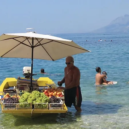 2 Bedroom Awesome In * Makarska